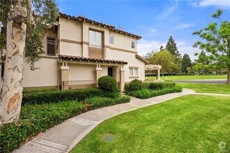 Building Photo - 2479 Sunningdale Dr