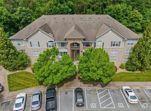 Building Photo - 7106 W Friendly Ave