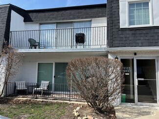 Building Photo - 1115 Royal St George Dr
