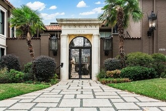 Building Photo - 5904 Sandhurst Ln
