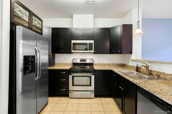 Foto del edificio - 7329 Lowell Blvd