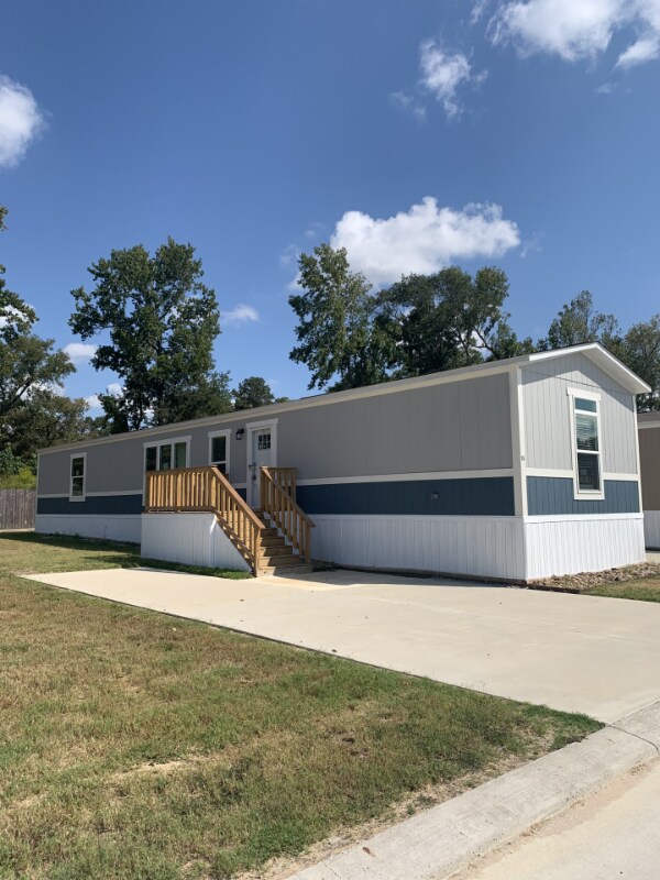 Foto del edificio - 23101 Green Oaks St