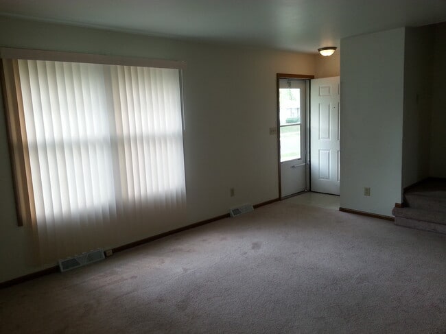 Building Photo - 7340 N 86th St