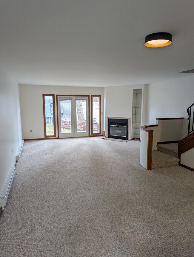 Foto del edificio - 9 Edgewater Estates