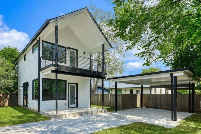 Foto del edificio - 5208 Evans Ave