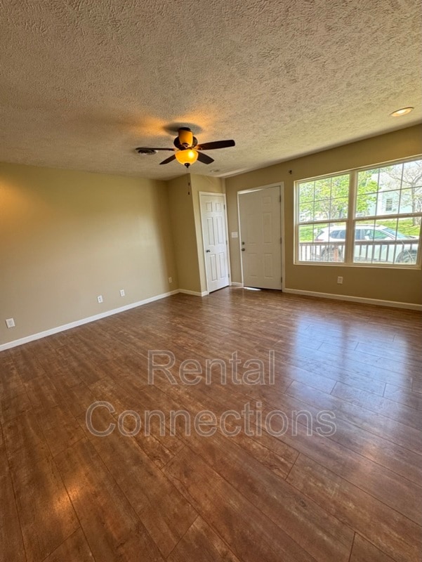 Building Photo - 1819 Bridge St