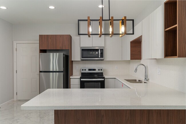 Foto del edificio - 1007 Hidden Hills St