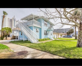 Building Photo - 316 N Grandview Ave