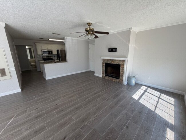 Building Photo - Lake Mary - 3 Bedroom, 2 Bathroom - $1995.00