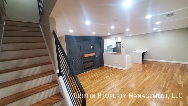 Photo - 2123 Young St SE Townhome