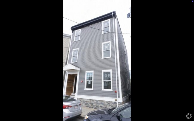 Building Photo - 73 Morris St