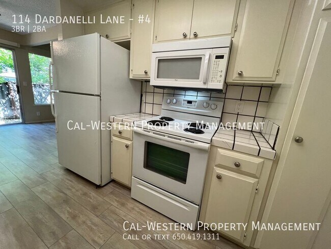 Foto del edificio - $3100 -3 bed/1.5 bath Los Gatos Duplex wit...