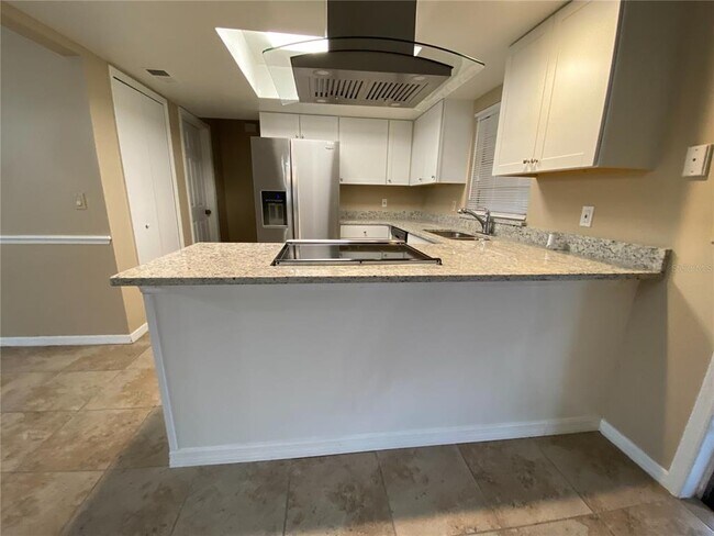 Building Photo - 1078 E Gaucho Cir