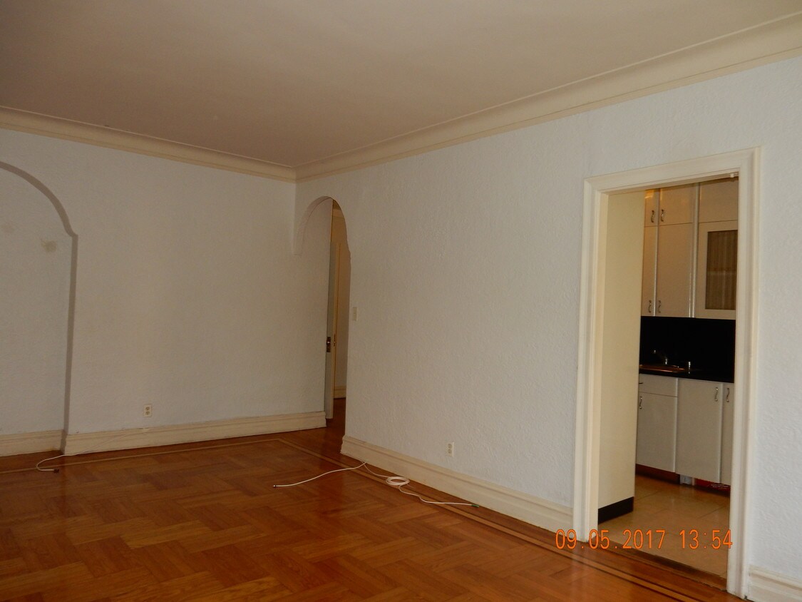 Foto principal - 83-44 Lefferts Blvd