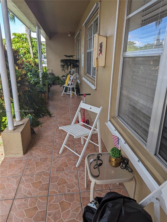 Foto del edificio - 720 83rd St