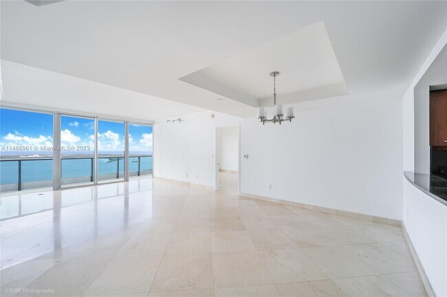 Building Photo - 1331 Brickell Bay Dr