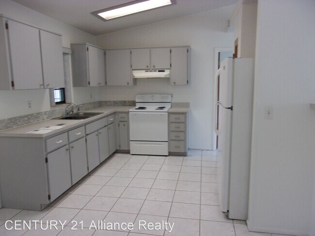 Building Photo - 3 br, 2 bath House - 2261 Maximilian Avenue