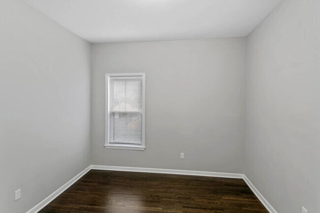 Building Photo - 620 Oneida St