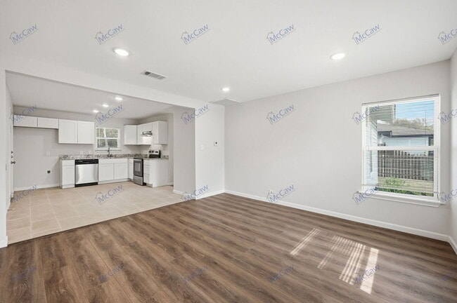 Foto del edificio - 4229 Comanche St