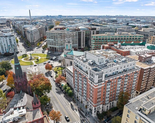 Building Photo - Andover House