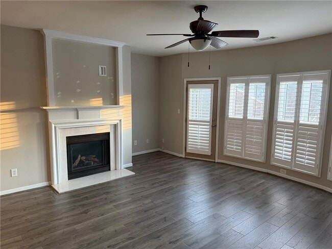 Building Photo - 3669 Chicago St NW