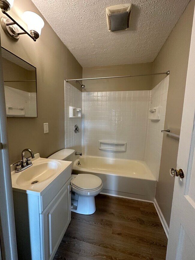 Foto del edificio - West Side Single-Family 2-Bed - AVAILABLE ...