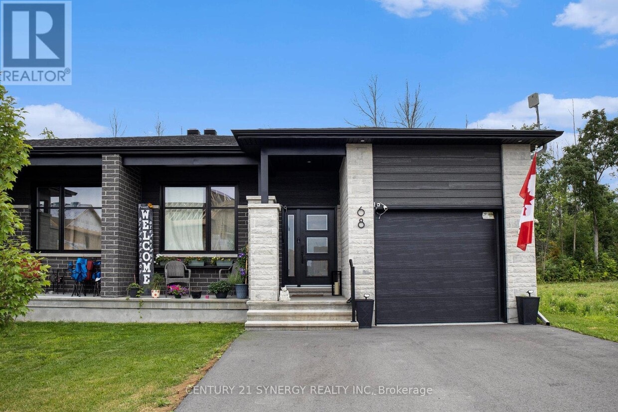Primary Photo - 68 Villeneuve St
