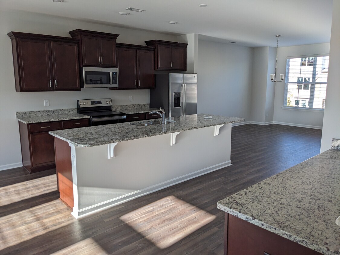 Cocina - 208 Hickory Plains Rd