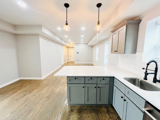 Foto del edificio - 47-49 Walnut Street Unit 2