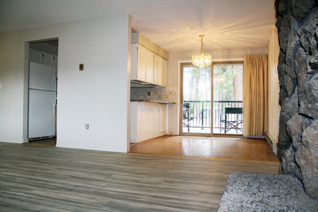 Foto del edificio - 3017 S University Rd