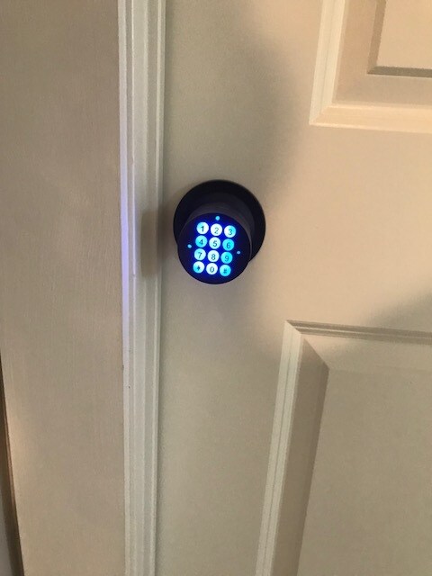 Foto del edificio - 1565 Bluebird Ln