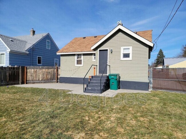 Building Photo - 117 W Glass Ave