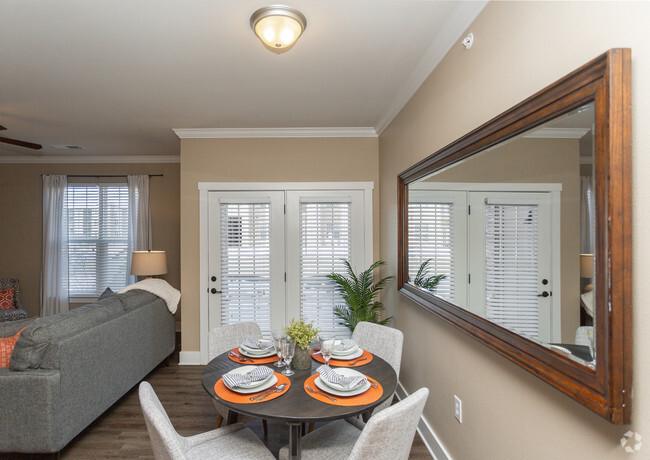 1BR, 1BA - 894 SF - Cox Creek at Reagan Crossing