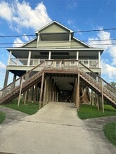 Building Photo - 205 Rue Orleans St