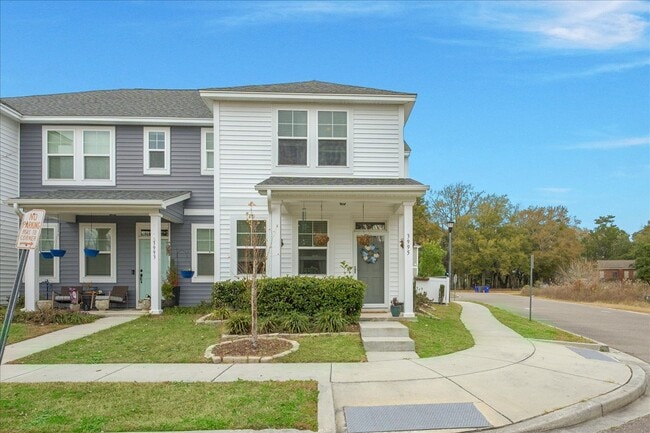 Building Photo - 3995 Four Poles Park Dr