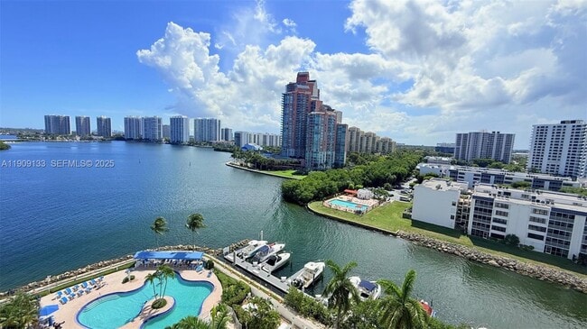 Foto del edificio - 3530 Mystic Pointe Dr