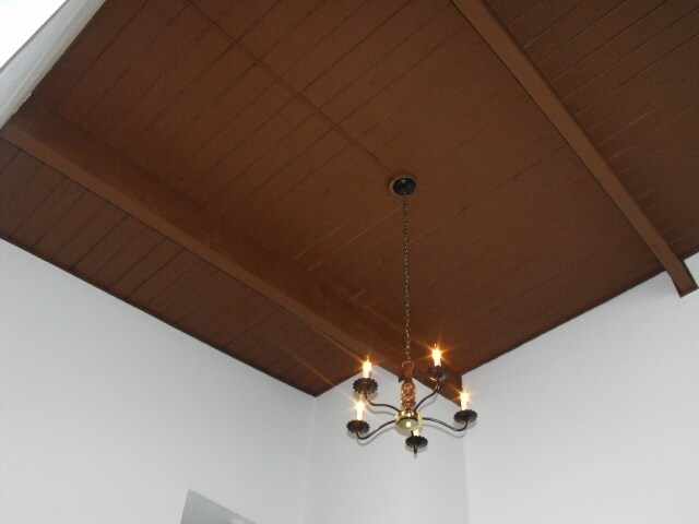 cathedral ceilings - 11312 Cherry Hill Rd