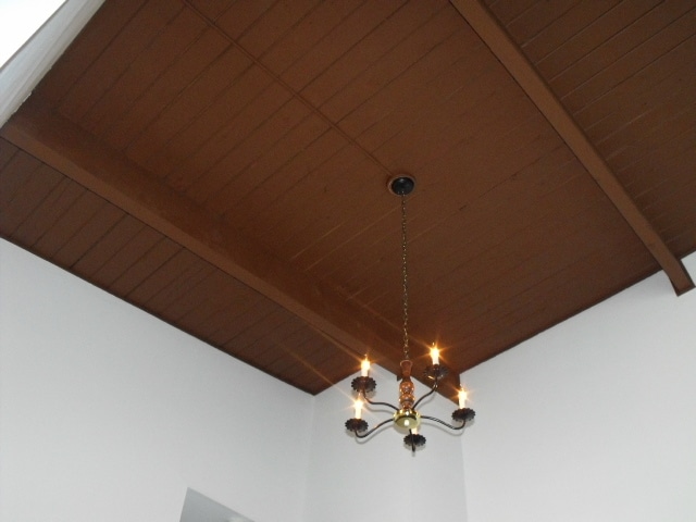 cathedral ceilings - 11312 Cherry Hill Rd