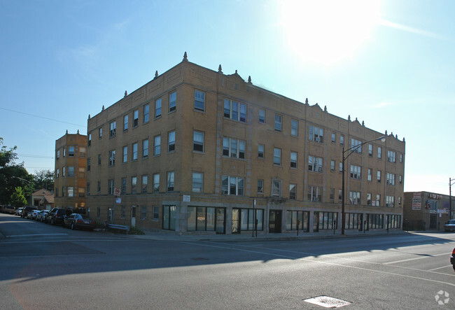 Building Photo - 4469-4479 N Elston Ave