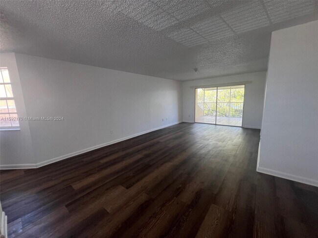 Foto del edificio - 2224 SE 27th Dr