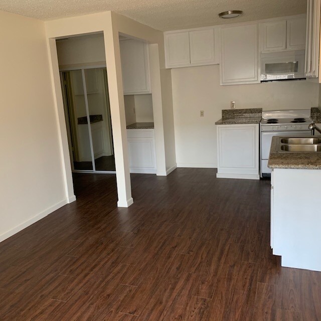 Foto del edificio - 8823 Ocean View Ave