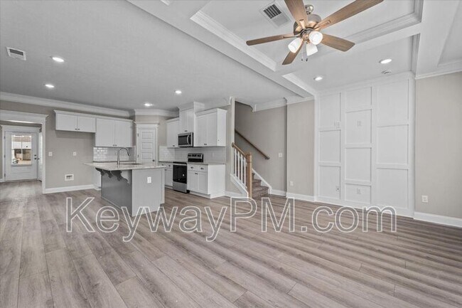 Building Photo - 208 Linsmore Ln