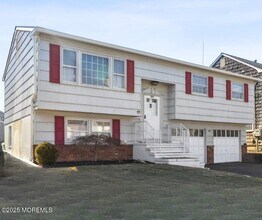 Building Photo - 202 Yale Ave