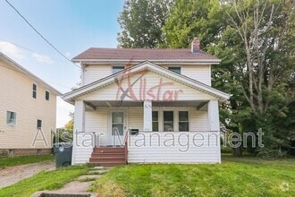 Building Photo - 488 Stanton Ave