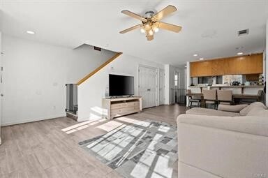 Building Photo - 1240 E Alexander Ave