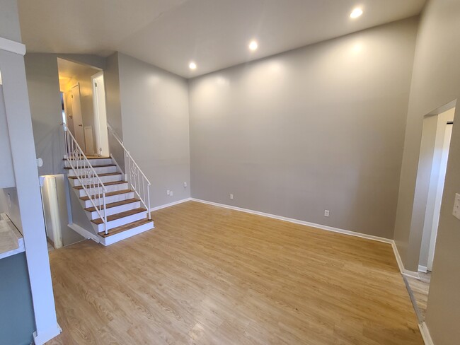 Living room - 382 Sprague Rd