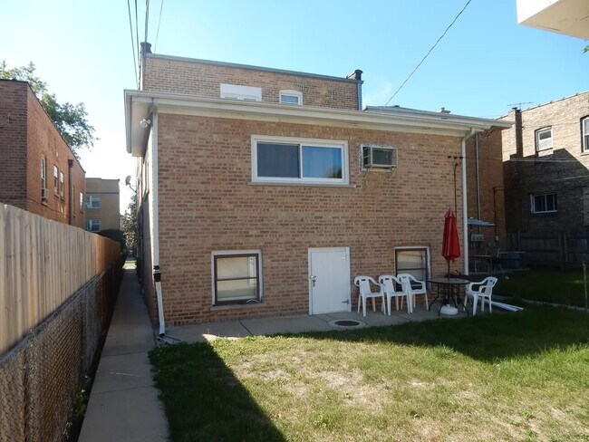 exterior back yard - 1845 Grove Ave