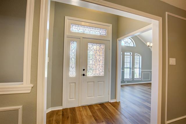 Building Photo - 3914 Meadow Dr