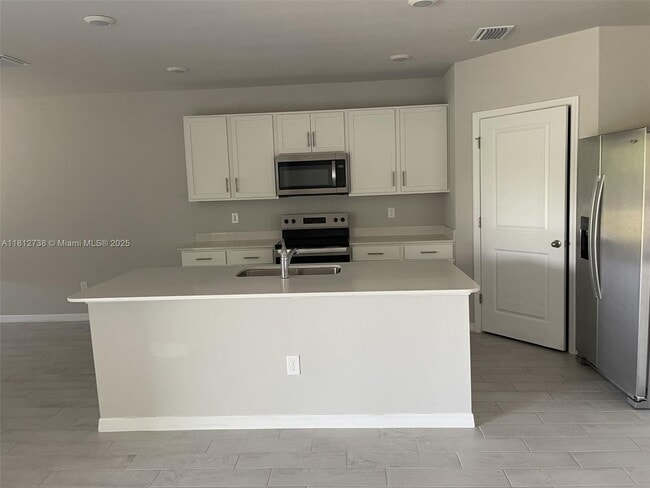 Building Photo - 429 NE Juanita Pl