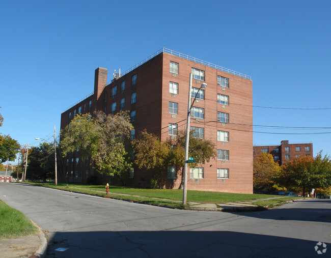 Building Photo - Michael Walsh Apartments